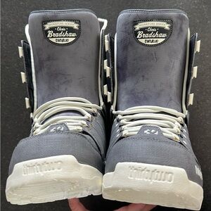 Like new snowboarding boots!